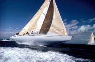 Americas Cup Training NZ 12M  1987