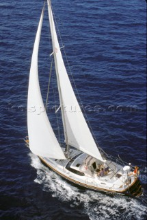 Aerial shot of Sapphire sailing.