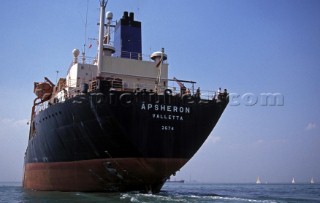 Oil tanker