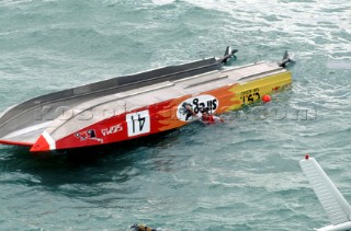 Power boat capsizes