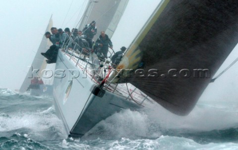 Sydney  Australia  Rolex Sydney Hobart Race 2002 26 12 2002 The Maxi Yacht Alfa Romeo and Canon at t