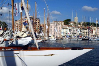 Cannes, France 24 September 2003. Regate Royales  - Prada Trophy 2003. Second Day of racing . Cannes Dockside. Photo:Guido Cantini/