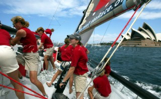 Volvo Ocean Race 2001-2002 - Sydney 23-12-2001 - Stopover. Amer Sports Too alla parataVolvo Ocean Race 2001-2002 - Sydney 23-12-2001 - Stopover. Amer Sports Too at The Parade  .