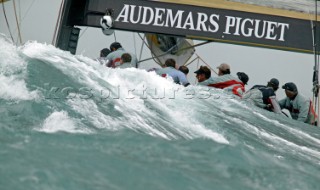 Auckland  Nuova Zelanda - Americas Cup 2003. 28-02-2003 Alinghi vince la quarta Regata dell Americas Cup, Team New Zealand disalbera. Alinghi. Auckland New Zealand - AmericaÕs Cup 2003 . 28-02-2003 - Race 4: Alinghi take a 4 point in the race and Team New Zealand dismasted. Alinghi.