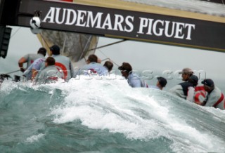 Auckland  Nuova Zelanda - Americas Cup 2003. 28-02-2003 Alinghi vince la quarta Regata dell Americas Cup, Team New Zealand disalbera. Alinghi. Auckland New Zealand - AmericaÕs Cup 2003 . 28-02-2003 - Race 4: Alinghi take a 4 point in the race and Team New Zealand dismasted. Alinghi.