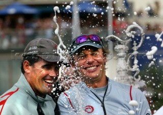 Auckland  Nuova Zelanda - Americas Cup 2003. 02-03-2003 Alinghi vince la quinta regata della Coppa America e porta in Europa dopo 152 il prestigioso trofeo. Ernesto Bertarelli con Russel Coutts alla premiazioneAuckland New Zealand - AmericaÕs Cup 2003 . 02-03-2003 -  Alinghi won the Race Five of the XXXI Americas Cup match in Auckland on Sunday and with it, for the first time in its 152-year history the Americas Cup is going to Europe. . Ernesto Bertarelli and Russel Coutts at the pricegiven