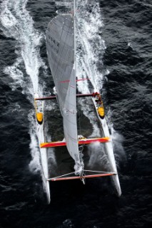 Maxi Cat Cheyenne owned by American Steve Fossett crosses the Finish after a record round the world non-stop voyage of 58 days, 9 hours, 32 minutes and 45 seconds.