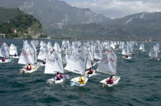 Riva del Garda - Trento (ITA). Meeting Optimist 2001