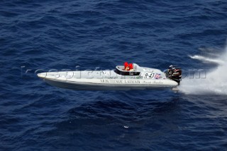 30/05/04 Valletta, Malta: The British Boat Buzzi Bullet had a great race round Malta in the record attempt and came through to take 2nd position overall in the Supersport Class