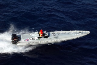 29/5/04 Valletta, Malta: British boat Buzzi Bullet, piloted by Jan Falkowski, and Drew Langdon suffered damage in therough conditions off the East coast of Malta