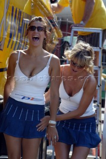 Dockside action in the Powerboat P1 World Championships 2004 - Grand Prix of Italy