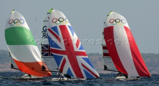 Athens 17 08 2004. Oulympic Games 2004. 49er. from left: . FITZPATRICK - BROWN (IRL) . DRAPER - HISCOCKS (GBR). DELLE KARTH - RESCH (AUT).