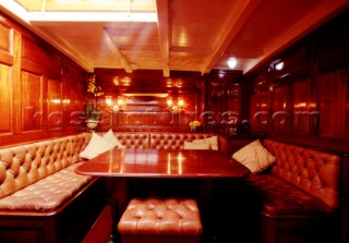 Moonbeam - Interni - SaloneMoonbeam - Interior - Saloon. Ph.Carlo Borlenghi /