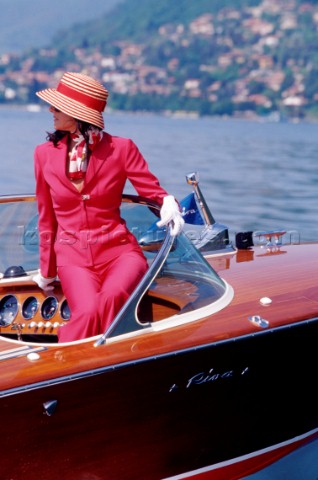 Donna a bordo di un motoscafo RivaWoman on board of Riva motorboat PhCarlo Borlenghi 