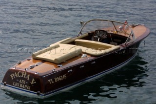 Menaggio - Lake Como 24 - 27 june Meeting for vintage and classic motorboats Run about one of the Italys most beautiful lakes.