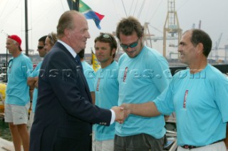 Valencia - 07 10 2004. Valencia Louis Vuitton Cup ACT 2 & 3. Juan©Carlos de Borbon, King of Spain meet LE DEFI team. Photo:©Carlo Borlenghi.