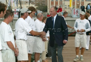 Valencia - 07 10 2004. Valencia Louis Vuitton Cup ACT 2 & 3. Juan©Carlos de Borbon, King of Spain meet BMW ORACLE racing team. Photo:©Carlo Borlenghi.