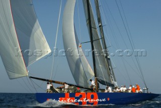 01 10 04. Valencia. Louis Vuitton ACT 2&3. Training: +39 (ITALY) and Team Shosholoza (South Africa). Photo:©Carlo Borlenghi