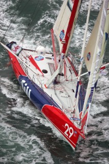 Vendée Globe 2004 - Les Sables dOlonne - Départ - Sill Véolia (Rland Jourdain)