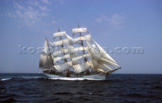 Tall ship Gloria