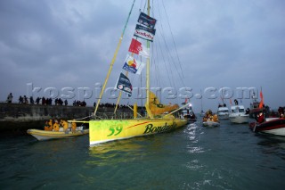 Jean le Cam on board Bonduelle finishes in 2nd place in the 2004/5 Vendee Globe with a time of 87 days 17 hours 20 minutes and 8 seconds