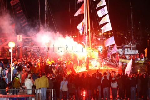 Vincent Riou of Open 60 PRB winner of the Vendee globe 20042005 Arrived 02022005 at 224955 in 87 day