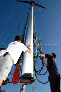 Skipper David Scully, shore crew James Bird with mast Cheyenne