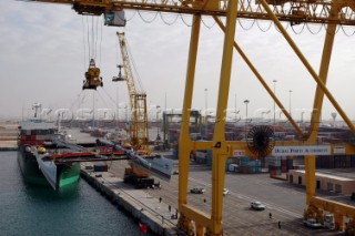 Heavy lift off a ship