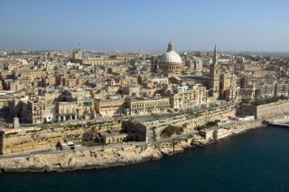 P1 Malta 2005. Aerial view of the architecture and historic buildings of the town of Valetta, Malta