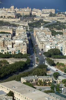 P1 Malta 2005. Aerial view of the architecture and historic buildings of the town of Valetta, Malta