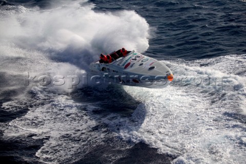 Powerboat P1 racing action from Malta 2005