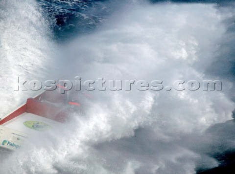 Powerboat P1 racing action from Malta 2005