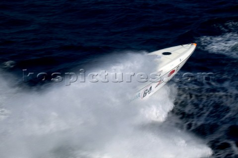 Powerboat P1 racing action from Malta 2005