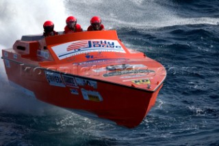 Powerboat P1 racing action from Malta 2005