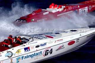 Powerboat P1 racing action from Malta 2005