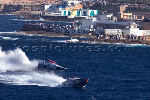 Powerboat P1 racing action from Malta 2005