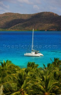 Tortola Island - British Virgin Islands- . The Christal waters of Prickly Pear Island near Bitter End Marina and Yacht Club -. Cruise