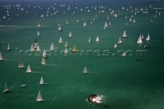 The 2005 JP Morgan Asset Management Round the Island Race.