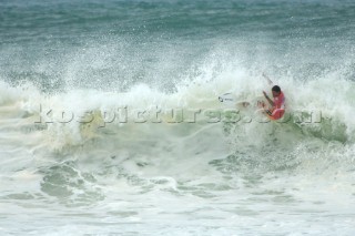 Adriano de Souza competing at the Rip Curl Championship 2005