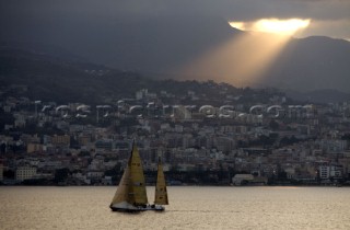 Rolex Middle Sea Race 2005. STEINLAGER II sailing through the Messina Straits