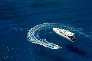 Cruising aboard a Fairline powerboat