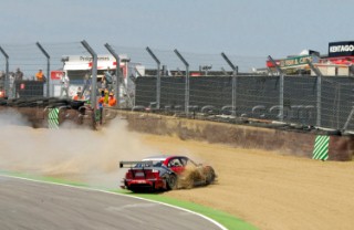 Vanina Ickx goes for a spin during the DTM at Brands Hatch on July 2nd 2006.