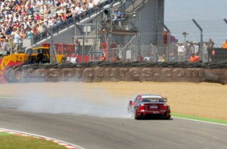 Vanina Ickx goes for a spin during the DTM at Brands Hatch on July 2nd 2006.