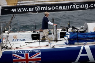 06_15958 ST MALO, FRANCE,  29 October 2006 . ROUTE DU RHUM-LA BANQUE POSTALE,Single-handed transatlantic sailing race : St Malo (FRA) / Ponte a Pitre (Guadeloupe/ French West Indies) 3543 NM . . Start from St Malo on 29th Oct. Monohull Imoca ARTEMIS, skipper Brian Thompson (GBR)