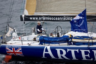 06_15963 ST MALO, FRANCE,  29 October 2006 . ROUTE DU RHUM-LA BANQUE POSTALE,Single-handed transatlantic sailing race : St Malo (FRA) / Ponte a Pitre (Guadeloupe/ French West Indies) 3543 NM . . Start from St Malo on 29th Oct. Monohull Imoca ARTEMIS, skipper Brian Thompson (GBR)