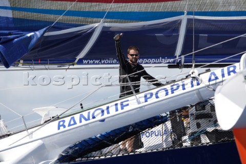 06112006  Pointe  PitreGuadeloupe FRA  Arrive Route du Rhum 2006  Pascal Bidegorry Banque Populaire 