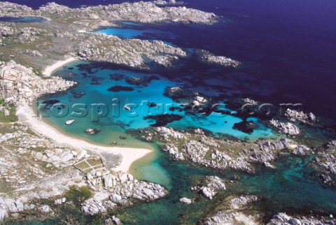 Corsica LavezziCarlo Borlenghi