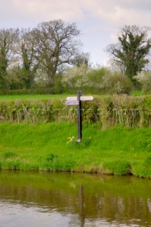 Fingerpost at junction of Llangollen and Montgomery canals,Frankton Junction,Welsh Frankton,Shropshire,England,UK.April2006.