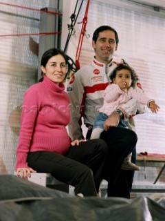 Valencia (ESP) 19/12/2006 Luna Rossa Challenge. Luis and Carmen Saenz with Luna (general counsel). English Sailors families are booming. About 80% of sailors wifes of the most important sailing competition in the world had a baby or is going to have one between a sailing race and another.In Valencia sailing people will increase.ITALIANFAMIGLIE A GONFIE VELECirca l 80% delle mogli dei velisti e dei membri dei sindacati della piùfamosa competizione velica del Mondo hanno avuto un figlio, o stanno peraverlo, fra una regata e l altra.A Valencia le tribù del mare crescono