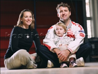 Valencia (ESP) 19/12/2006 Luna Rossa Challenge. Tom and Alessandra Burnham with Penelope (PITMAN). English Sailors families are booming. About 80% of sailors wifes of the most important sailing competition in the world had a baby or is going to have one between a sailing race and another.In Valencia sailing people will increase.ITALIANFAMIGLIE A GONFIE VELECirca l 80% delle mogli dei velisti e dei membri dei sindacati della piùfamosa competizione velica del Mondo hanno avuto un figlio, o stanno peraverlo, fra una regata e l altra.A Valencia le tribù del mare crescono